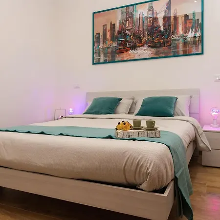 Urban Loft Apartment *