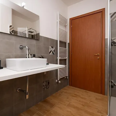 מלון Urban Loft